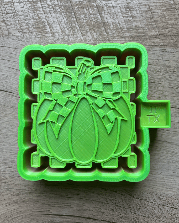 Pumpkin w/ Bow Freshie Mold